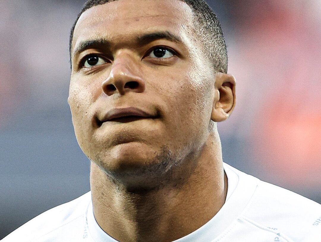 “Kylian Mbappé decepciona al no abordar su futuro en entrevista con NCI Sports”
