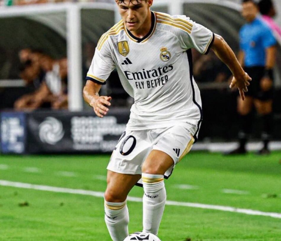 Fran García, el joven defensor del Real Madrid que destaca ante el Manchester United