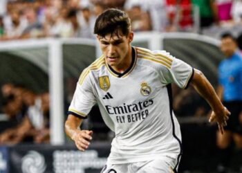 Fran García, el joven defensor del Real Madrid que destaca ante el Manchester United