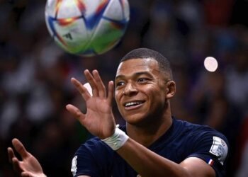 El PSG se prepara para la partida de Mbappé y busca reemplazos
