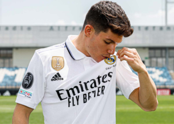 Fran García, ilusionado, quiere romperla en la izquierda.