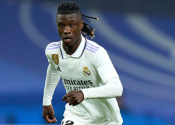 Bellingham y Camavinga titular en un 4-4-2: Así podría alinearse el Real Madrid contra el Barcelona en el Clásico