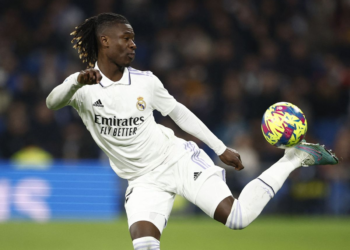 Bellingham y Camavinga titular en un 4-4-2: Así podría alinearse el Real Madrid contra el Barcelona en el Clásico