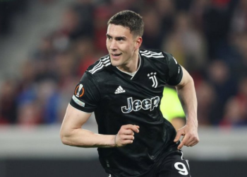 Acuerdo PSG-Vlahovic.