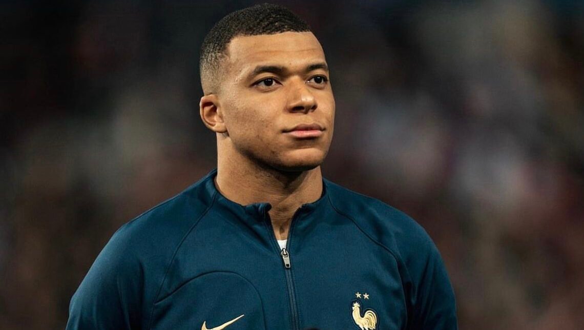 BREAKING: Kylian Mbappé puesto en venta por el PSG hoy.