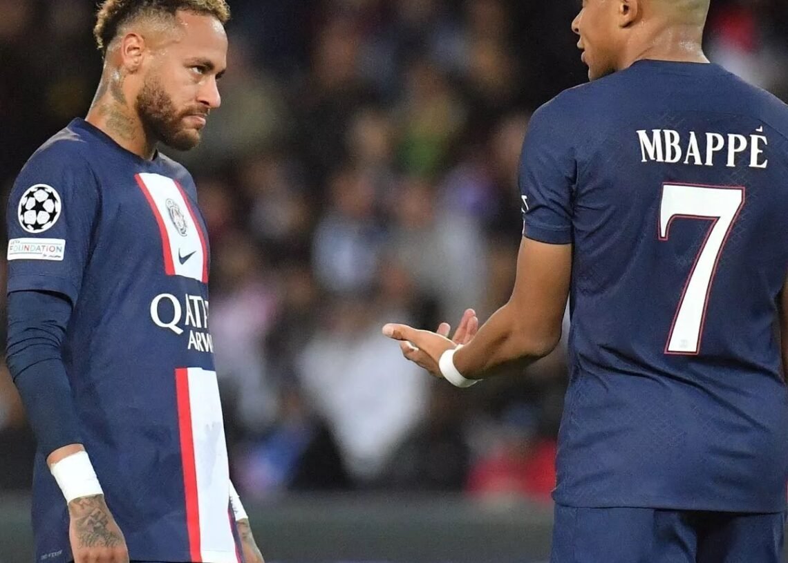 “Fabrizio Romano aclara la situación de Xavi Simons, Neymar y Mbappé en el PSG”
