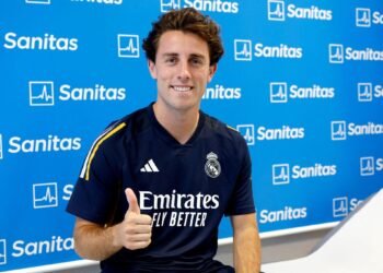 Según @MatteMoretto, la idea de la Real Sociedad es vender a Sola & Gorosabel antes de comprar a Odriozola.