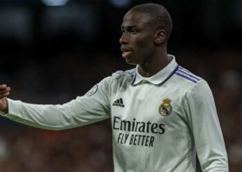 Un Jugador con Capacidad para Adaptarse al Medio Campo