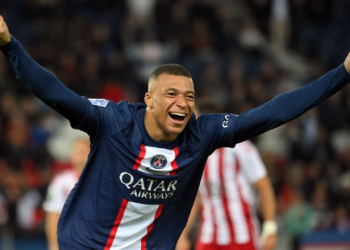 Rodrigo Faez lo confirma, el PSG está fichando reemplazos de Mbappé