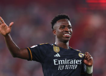 Carlo Ancelotti confirma la lesión de Vinicius Jr