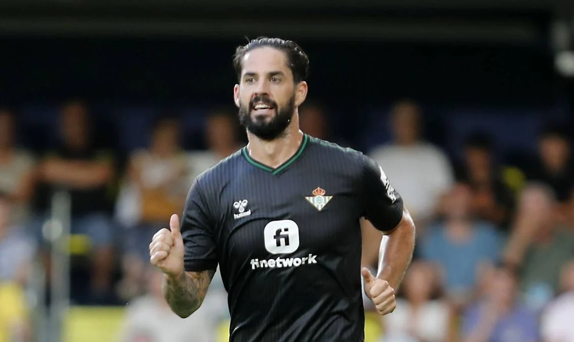 Isco brilla junto a William José