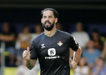 Isco brilla junto a William José