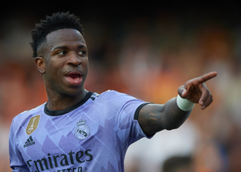 EAFC 24 descubre la carta de Vinicius