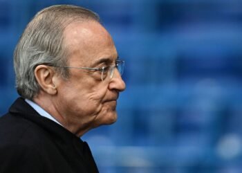 Visita de Florentino Pérez al Vestuario
