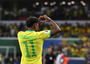 Exhibición de Rodrygo con Brasil