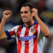 Diego Godín lanza un capote al Real Madrid