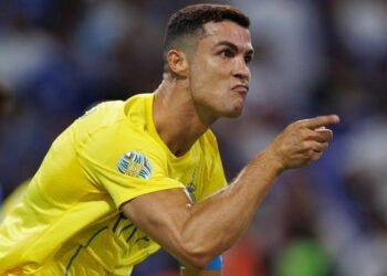 Cristiano Ronaldo se Viste de Héroe en Al-Nassr