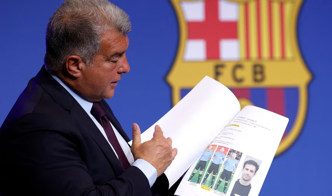 ACORRALAN al Barça y a los Negreira