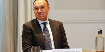 Mark Tatum, ENAMORADO del Bernabéu, hace promesa de oro