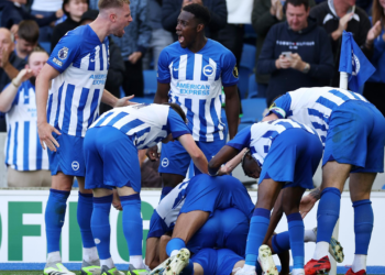 El Brighton APRIETA al Barça, les dejarán sin un euro.