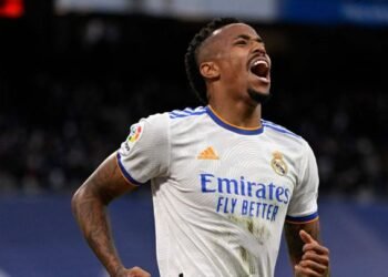 Éder Militão Regresará a las Canchas en Marzo