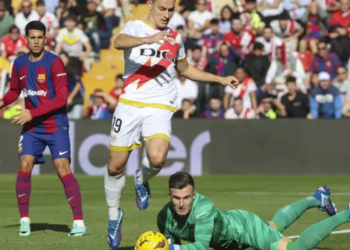 El Barça se ELECTROCUTA en Vallecas