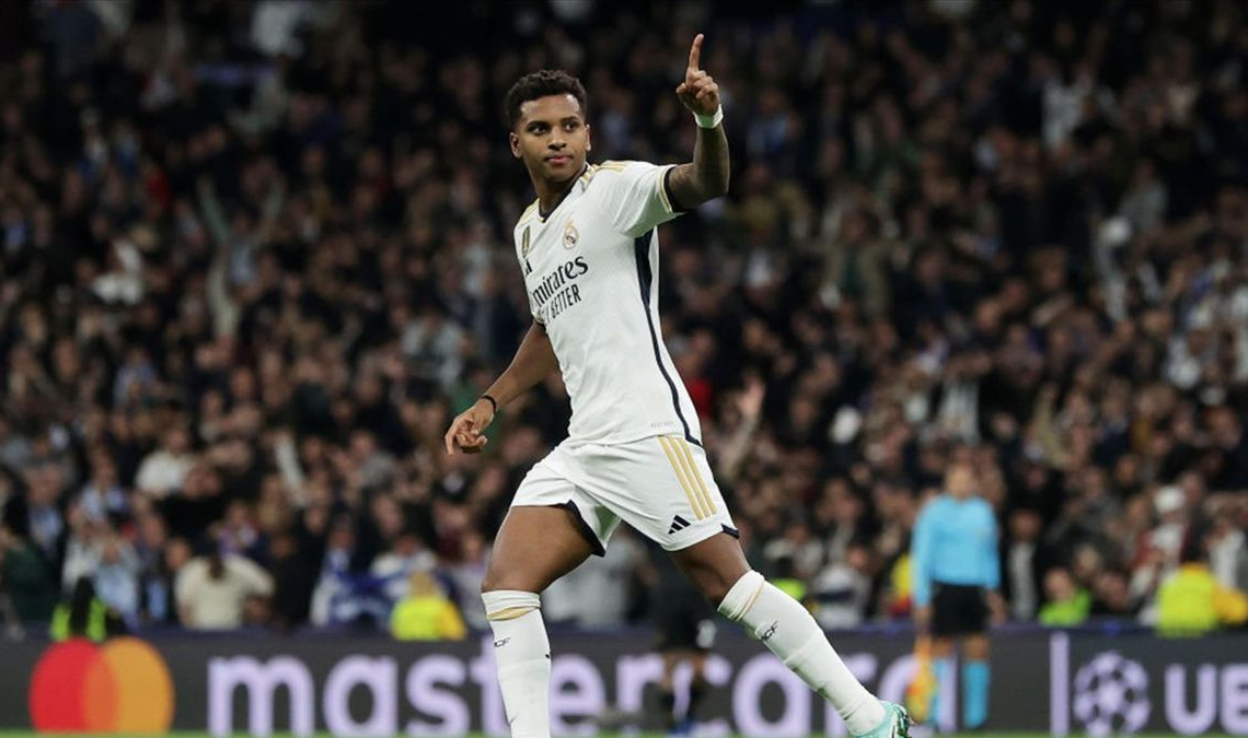 Rodrygo mete en un “MARRON” a Ancelotti con Vini de por medio