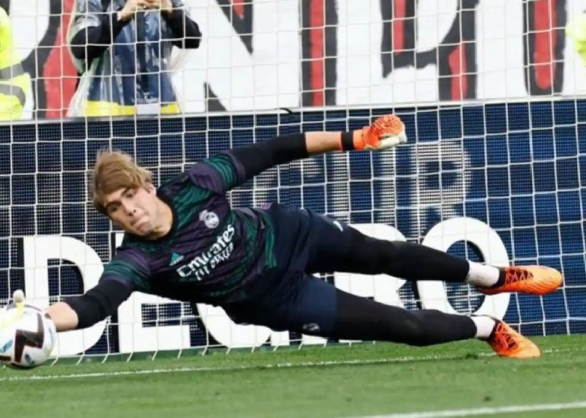 El GIGANTE que el Real Madrid prepara para la portería