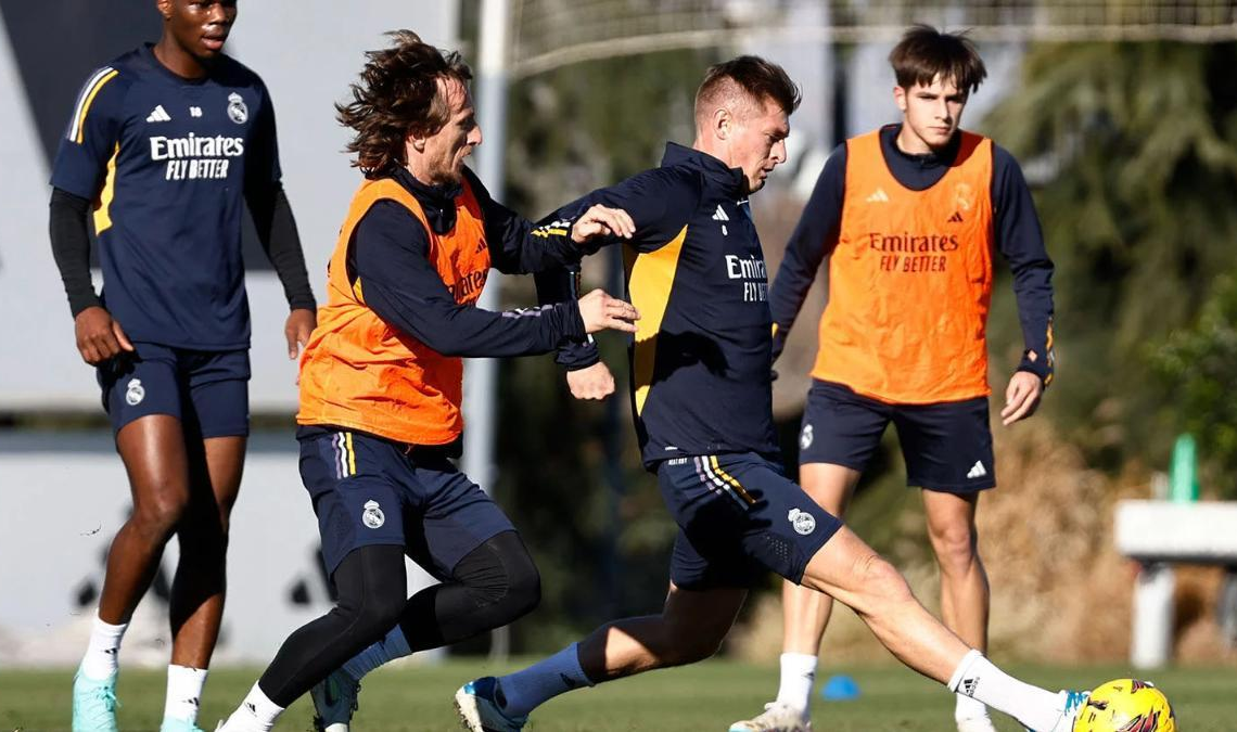 Dos LEYENDAS en la CUERDA FLOJA en el Real Madrid