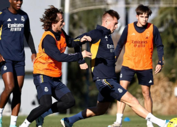 Dos LEYENDAS en la CUERDA FLOJA en el Real Madrid