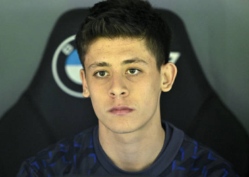 “Animan” a Güler A SALIR tras los pocos minutos de Ancelotti