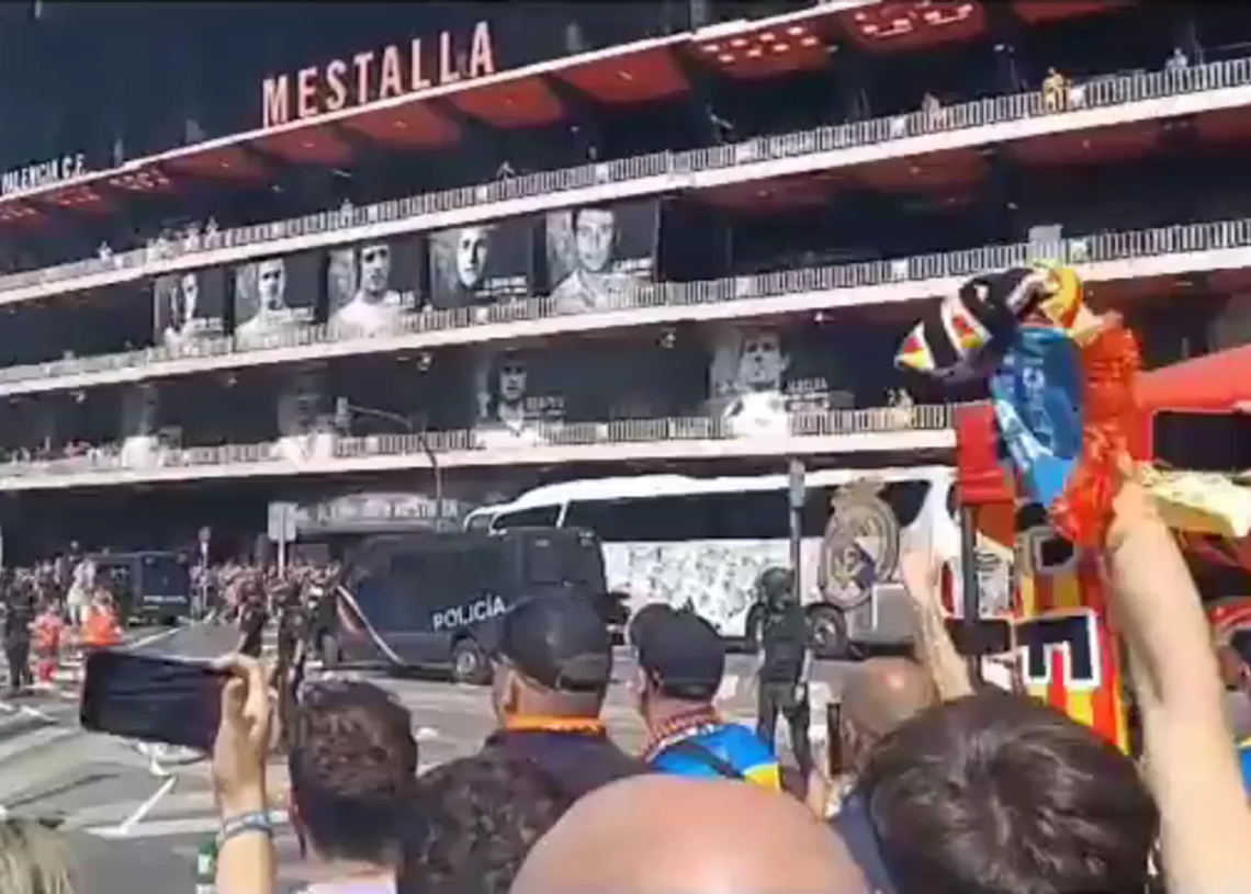 A Mestalla se le podría CAER EL PELO por esta CAZADA racista