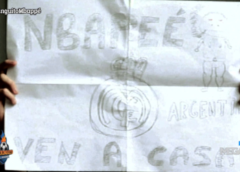 Mbappé SE NIEGA a firmar este cartel del Real Madrid