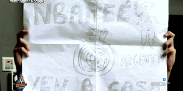 Mbappé SE NIEGA a firmar este cartel del Real Madrid