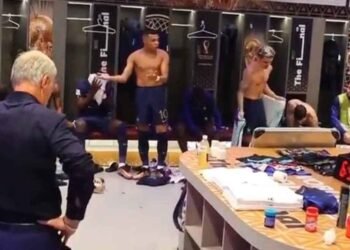 ¡SE ENGANCHARON! Deschamps y este crack del R.Madrid CASI SE LÍAN en el vestuario