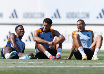 Vinicius INCENDIA las redes con esta foto en medio de los rumores de ARABIA