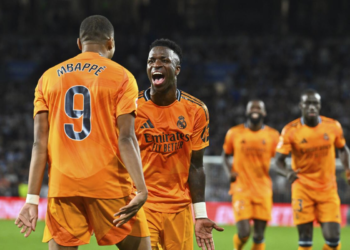 Este EX COMPAÑERO de Mbappé llama a Vinicius para MALMETER y ROMPER su RELACIÓN